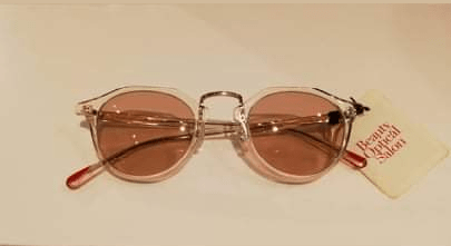 satowaクリアフレームのサングラス